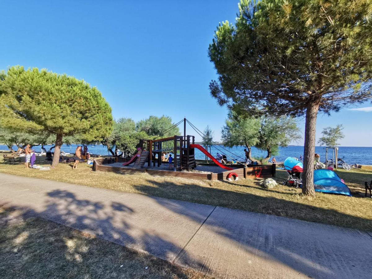 Ivan B&B, 5 Star Superior Room, Near The See And Park Novigrad  ภายนอก รูปภาพ